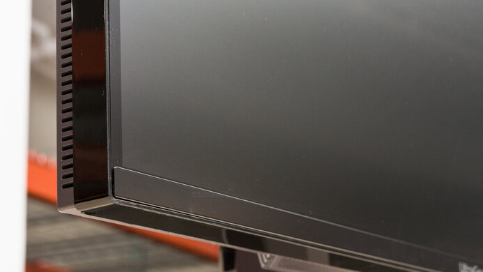 LG 32GQ950-B Build Quality Picture