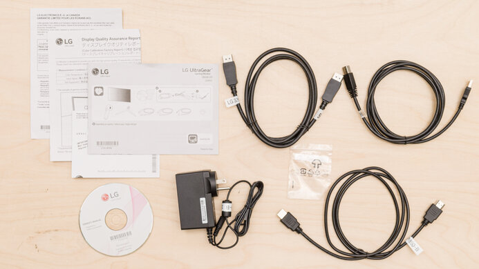 LG 32GP850-B/32GP83B-B In The Box Picture