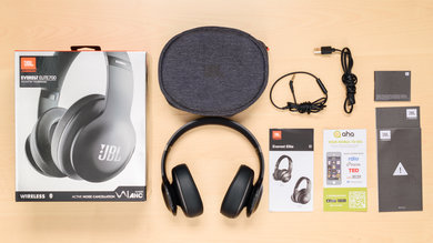 JBL Everest Elite 700 Wireless In the box Picture