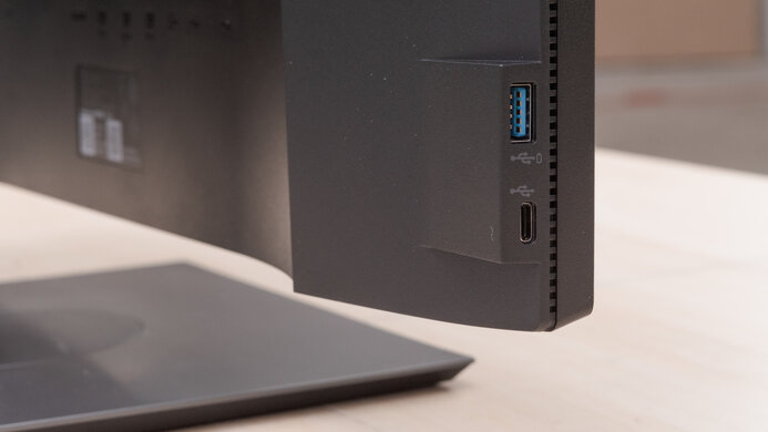 Dell UltraSharp U2520D Inputs 2