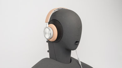 Bang & Olufsen Beoplay H6 Angled Picture