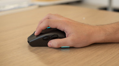 Dell Alienware AW610M Claw Grip Picture