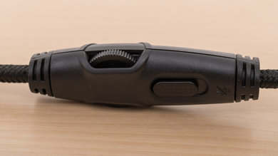 HyperX Cloud Alpha Controls Picture