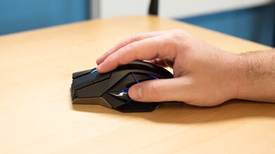 ASUS ROG Spatha X Fingertip Grip Picture