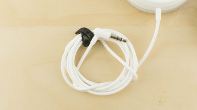AmazonBasics Lightweight On-Ear Cable Picture