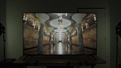 LG UT7570 [UT75, UT7590] HDR Hallway Photo