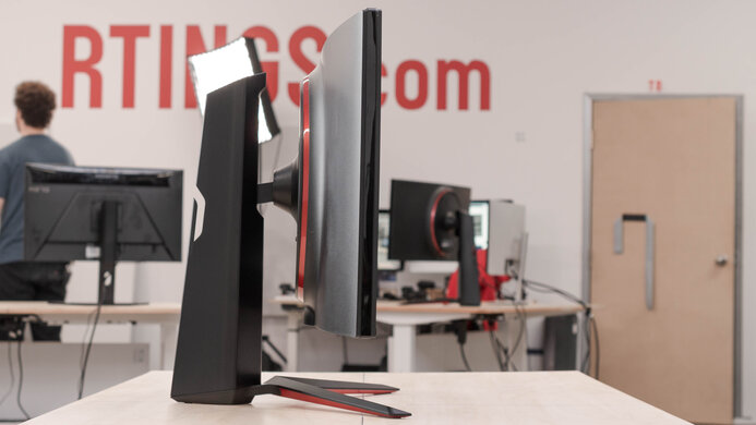 LG 34GP83A-B Thickness Picture