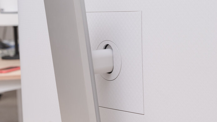 Dell S3221QS Ergonomics Picture