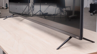 Vizio M8 Series Quantum 2020 Stand Picture
