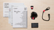 Canon PowerShot V1 In The Box Picture