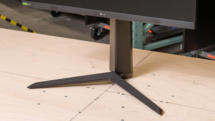 LG 24GS65F-B Stand Picture