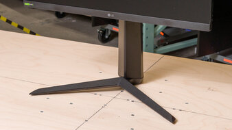 LG 24GS65F-B Stand Picture