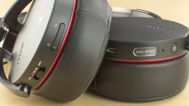 Sony MDR-XB950B1 Wireless Controls Picture