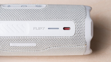 JBL Flip 7 Controls Photo 2