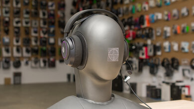 SteelSeries Arctis Nova 3 Angled Picture