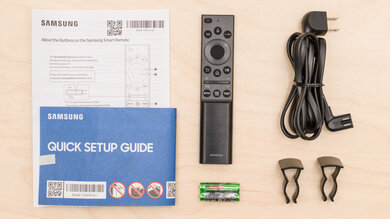 Samsung AU8000 In The Box Picture