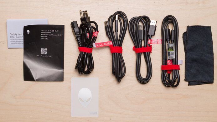 Dell Alienware AW2725Q In The Box Picture