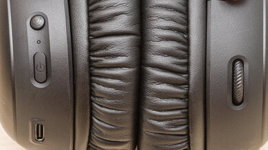 HyperX Cloud III Wireless Controls Picture