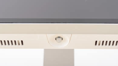 LG 32UD99-W Controls Picture