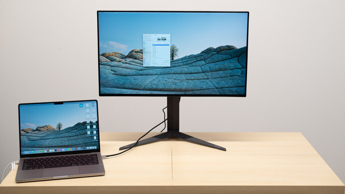 LG 27GR95UM-B Display Picture