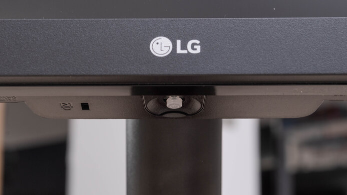 LG 32GN50T-B Controls Picture