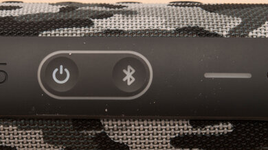 JBL Flip 5 Controls Photo