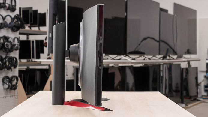 LG 38GL950G-B Thickness Picture