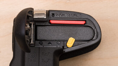 KODAK PIXPRO AZ528 Card Slot Picture