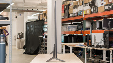 LG QNED80 2023 Thickness Picture