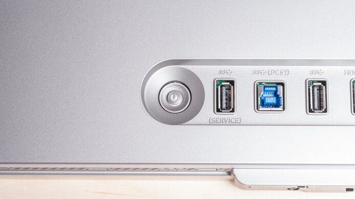 Samsung Odyssey 3D G90XF S27FG900X Controls Picture