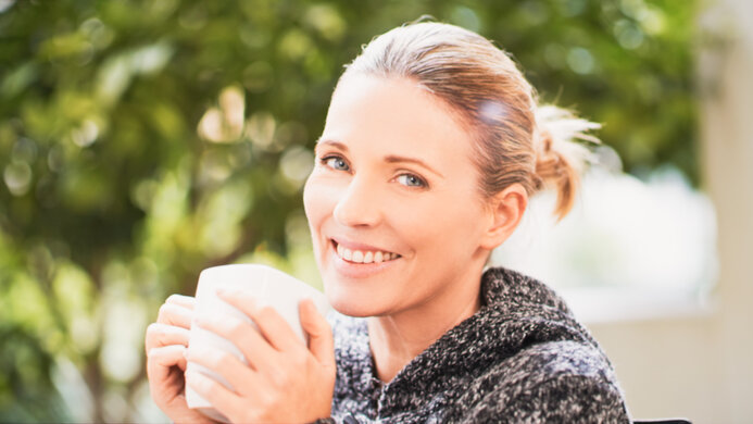 Dell Alienware AW2725DF Average Room