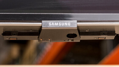 Samsung QN95D Controls Picture