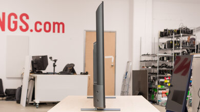 Vizio M7 Series Quantum 2021 Thickness Picture