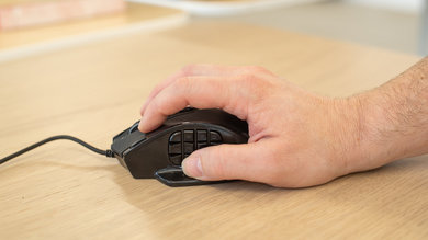 Redragon M908 Fingertip Grip Picture