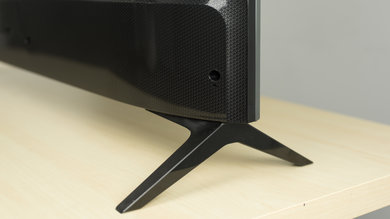 LG UJ7700 Build quality picture