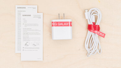 review laptop essay Samsung Galaxy Book4 (2024) In The Box Photo
