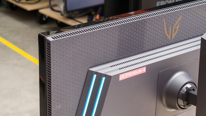 LG 27GR95UM-B Build Quality Picture