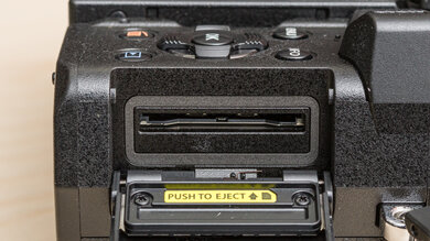 OM SYSTEM OM-5 Card Slot Picture