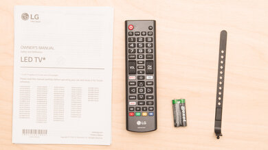 LG UN7000 In The Box Picture