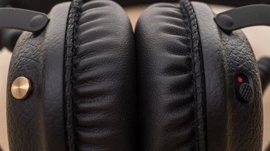 Marshall MID ANC Wireless Controls Picture