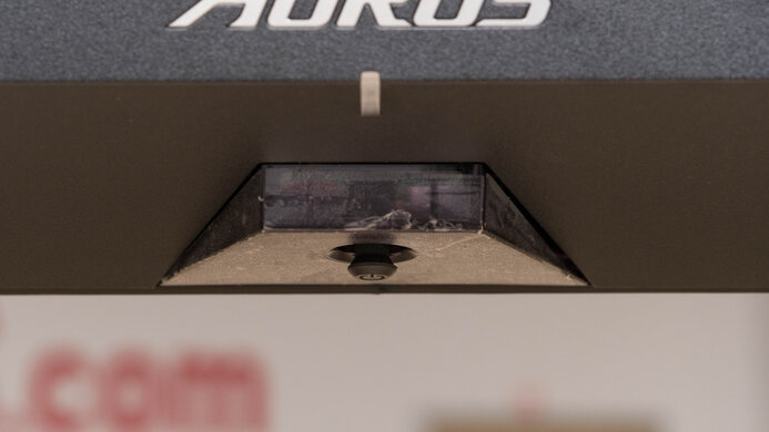 Gigabyte AORUS FV43U Controls Picture