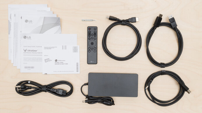 LG 45GR95QE-B In The Box Picture