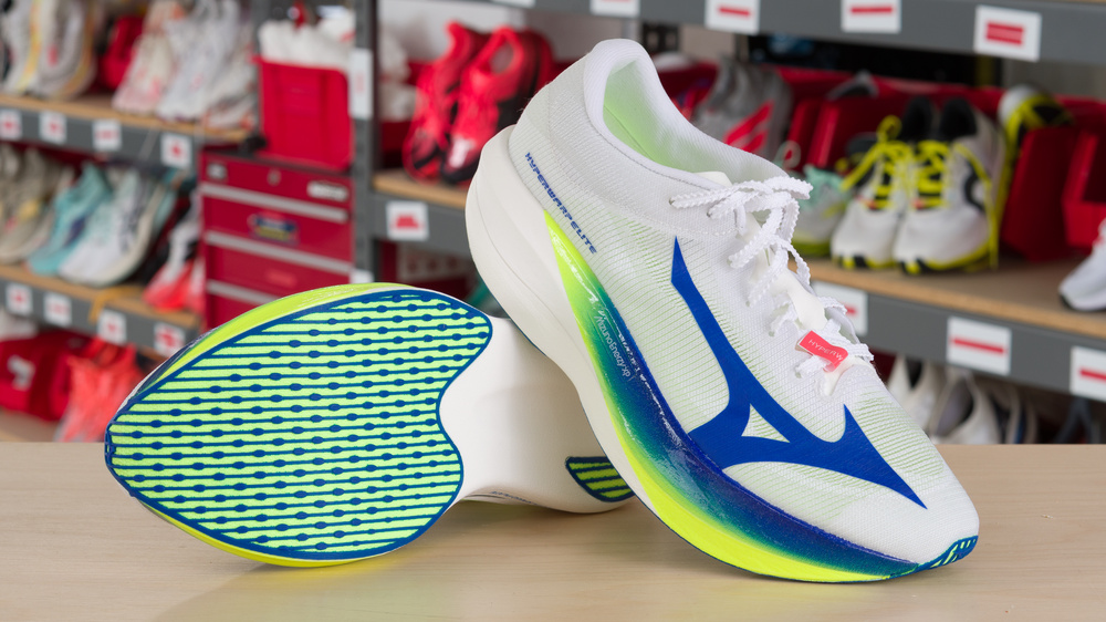 Mizuno Hyperwarp Elite