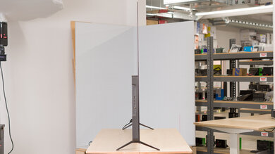 LG B5 OLED Thickness Picture