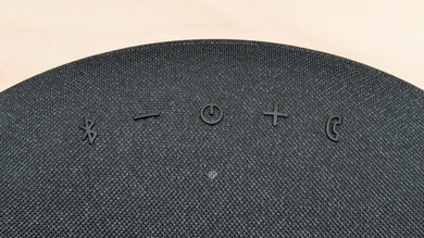 Harman/Kardon Onyx Studio 8 Controls Photo