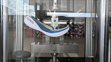 Topo Phantom 4 Forefoot Bending Resistance Picture
