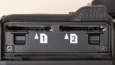 Fujifilm X-T5 Card Slot Picture