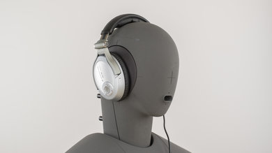 Sennheiser PXC 450 Design Picture 2