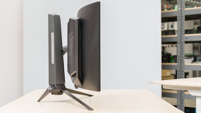 ASUS ROG Swift OLED PG34WCDM Thickness Picture