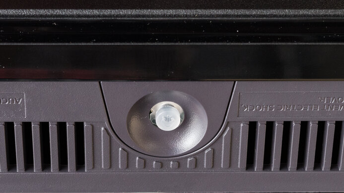 LG 27GR75Q-B Controls Picture